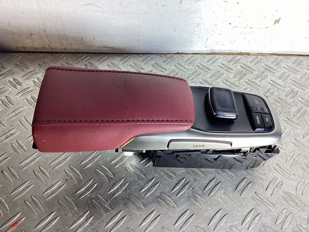 Head unit multimedia control – Lexus RX 450H (2016-)