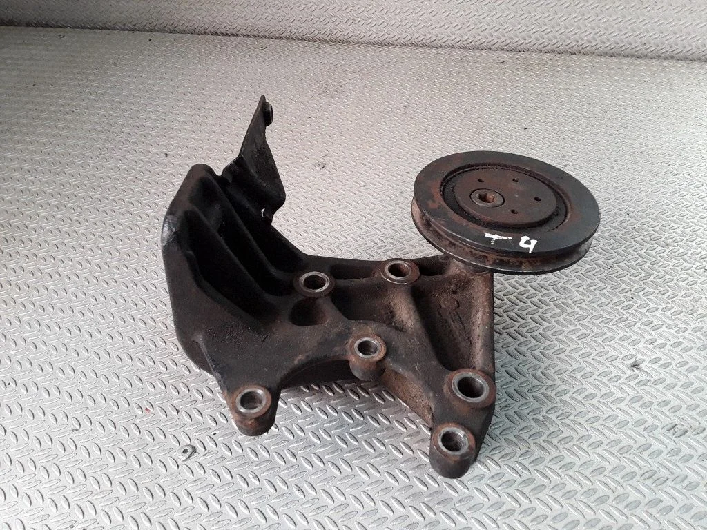 Power steering pump mounting bracket 074199207
