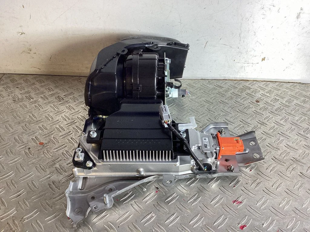 Inverter (pingemuundur) – Lexus NX (2021-)