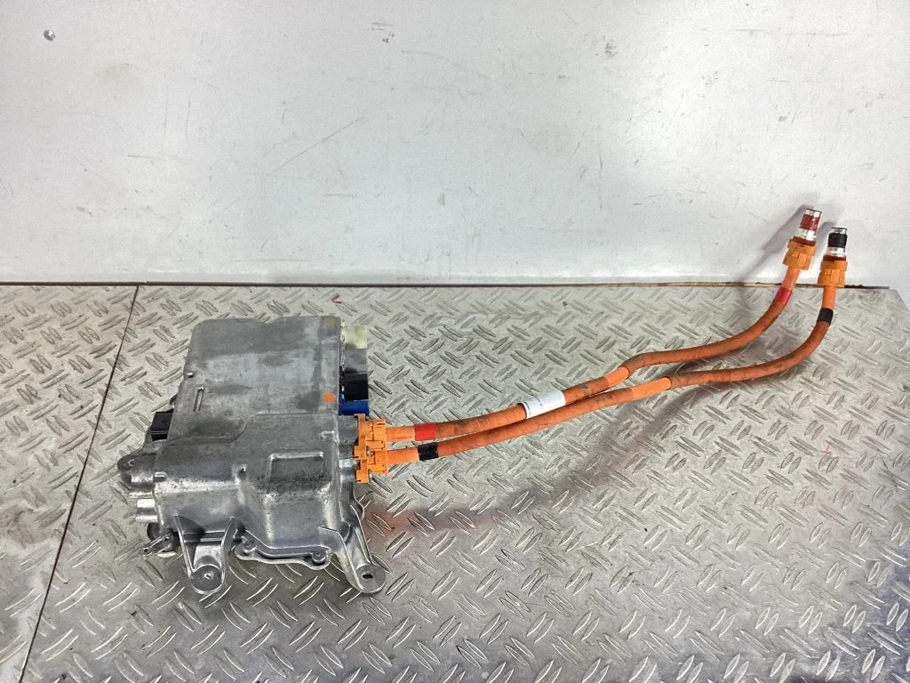 Voltage converter inverter – Tesla Model S (2012-)