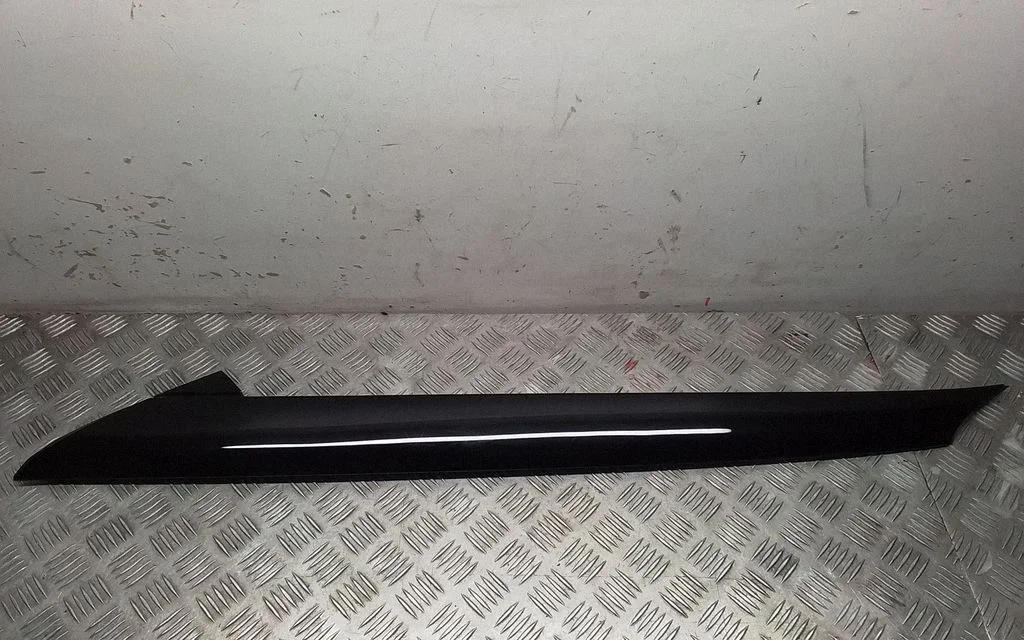 Windshield trim 86260CV000