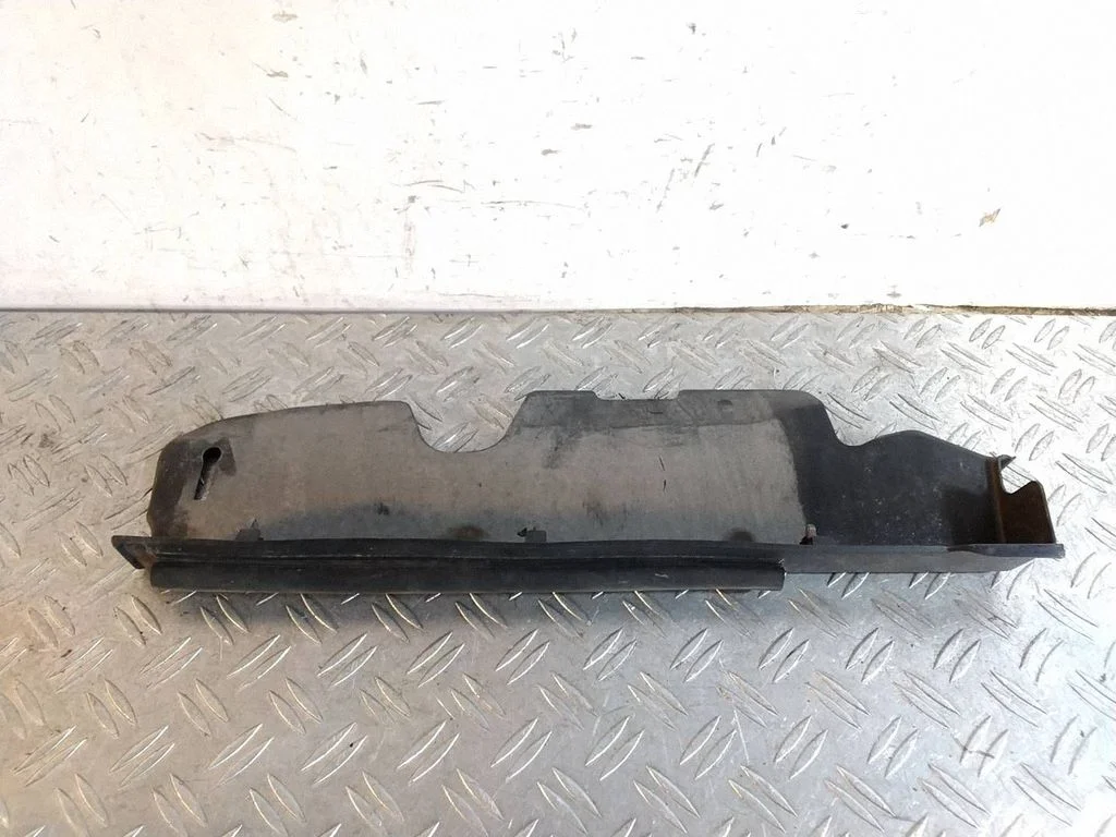 Fender end trim 5338842030