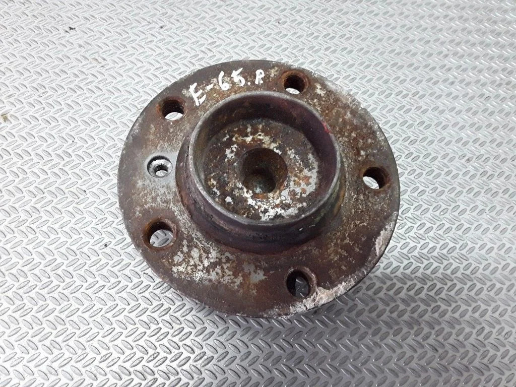 Front wheel bearing hub – BMW 7 Series E65 E66 (2001-2008)