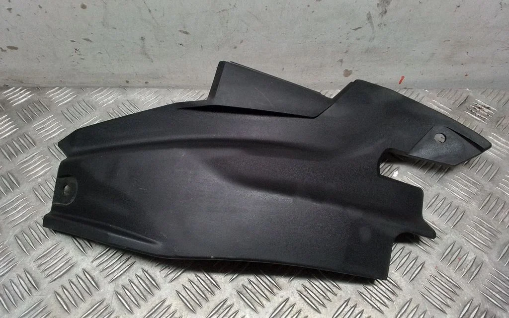 Fender end trim 84169CV000