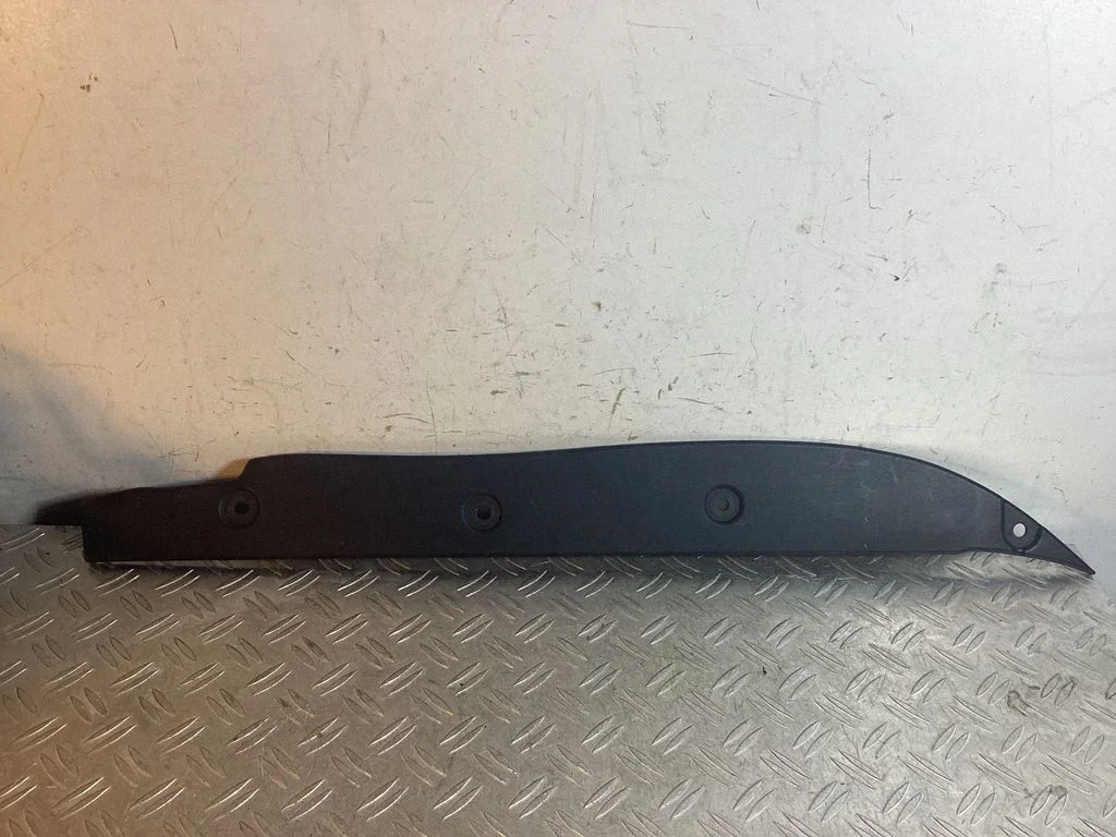 Poritiiva otsaliist 7P5854777