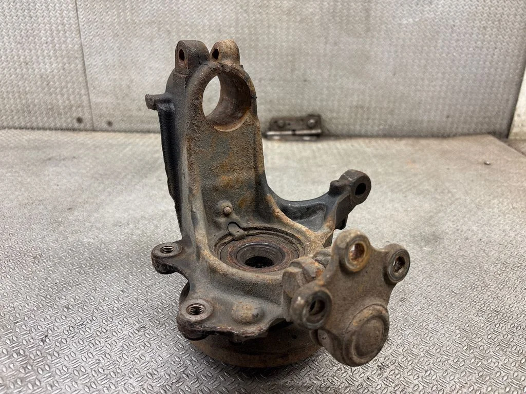 Front wheel hub spindle knuckle – front right