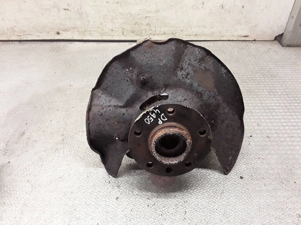 Front wheel hub spindle knuckle – right