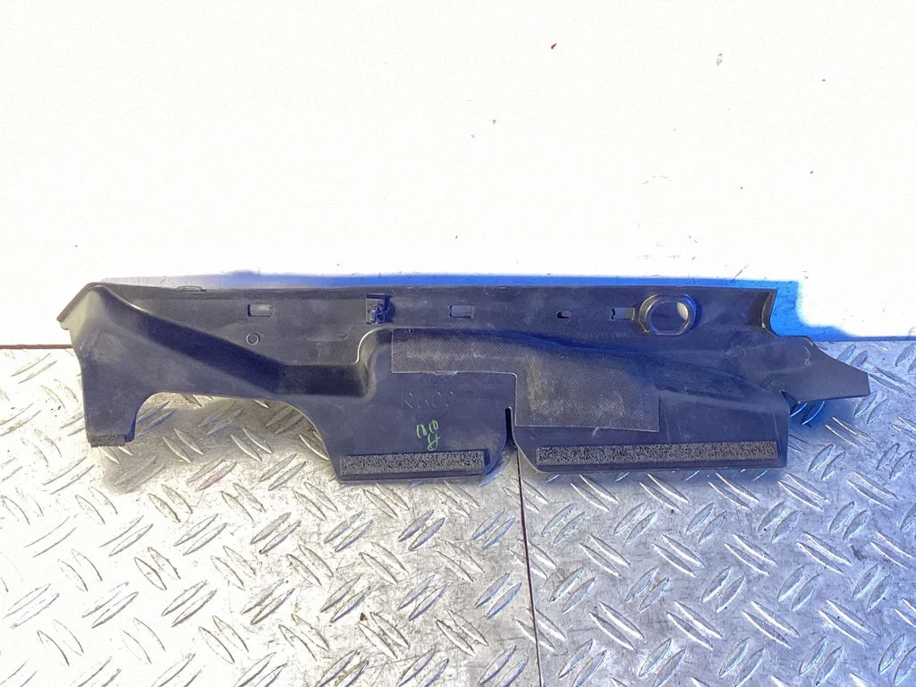 Poritiiva otsaliist – Lexus NX (2014-2021)