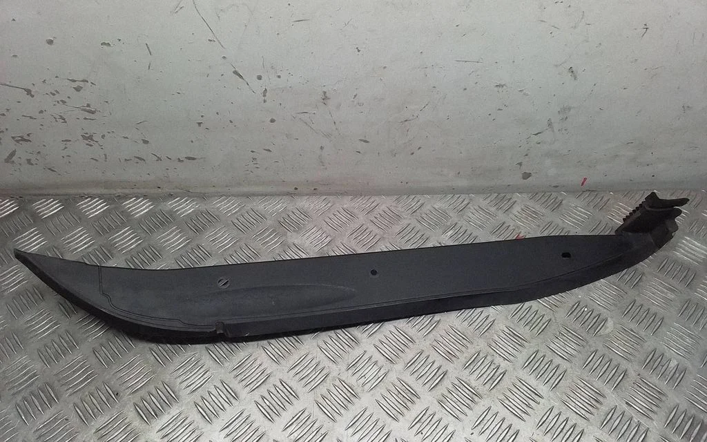 Fender end trim – Porsche Macan (95B) (2019-)