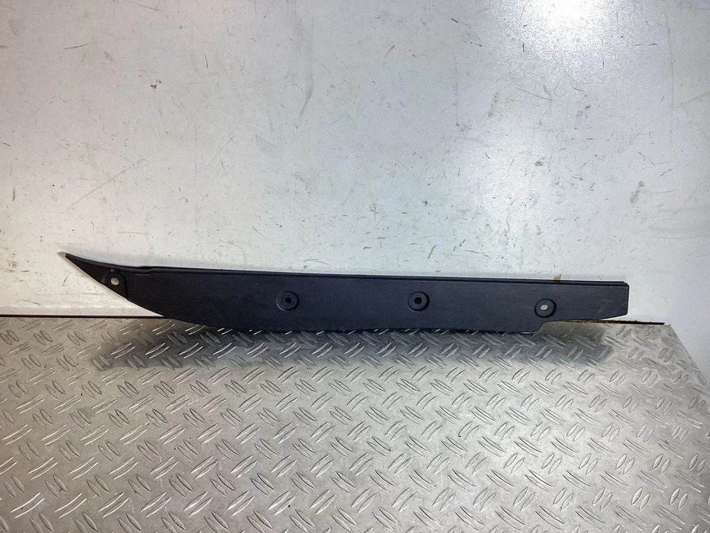 Poritiiva otsaliist 7P5854777