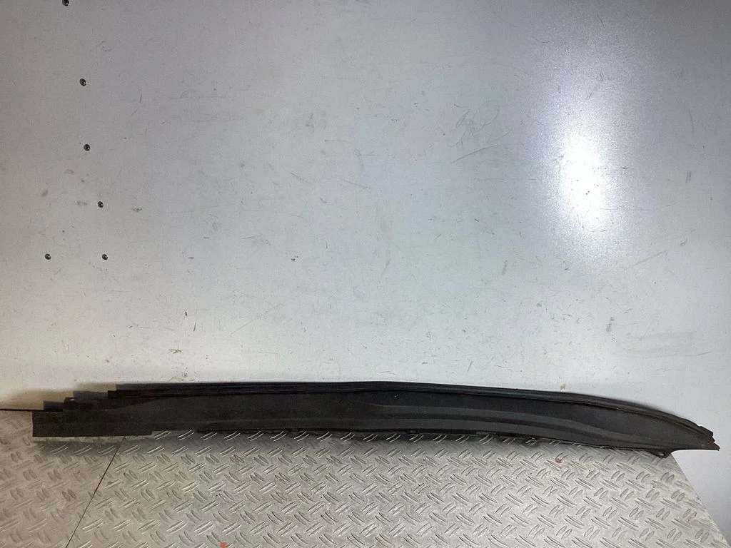 Fender end trim 5380850020