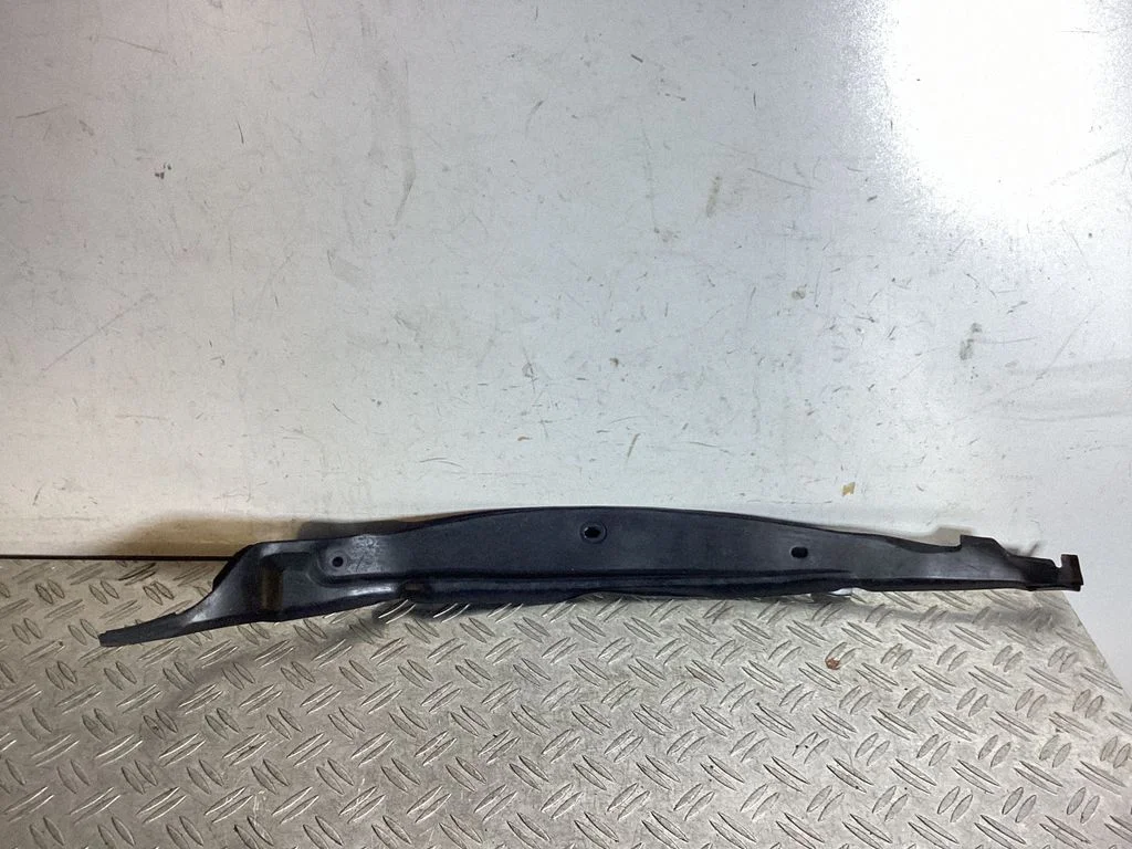 Fender end trim 5382750060
