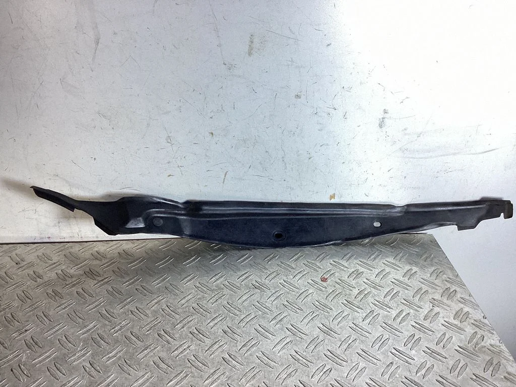 Fender end trim 5382850060