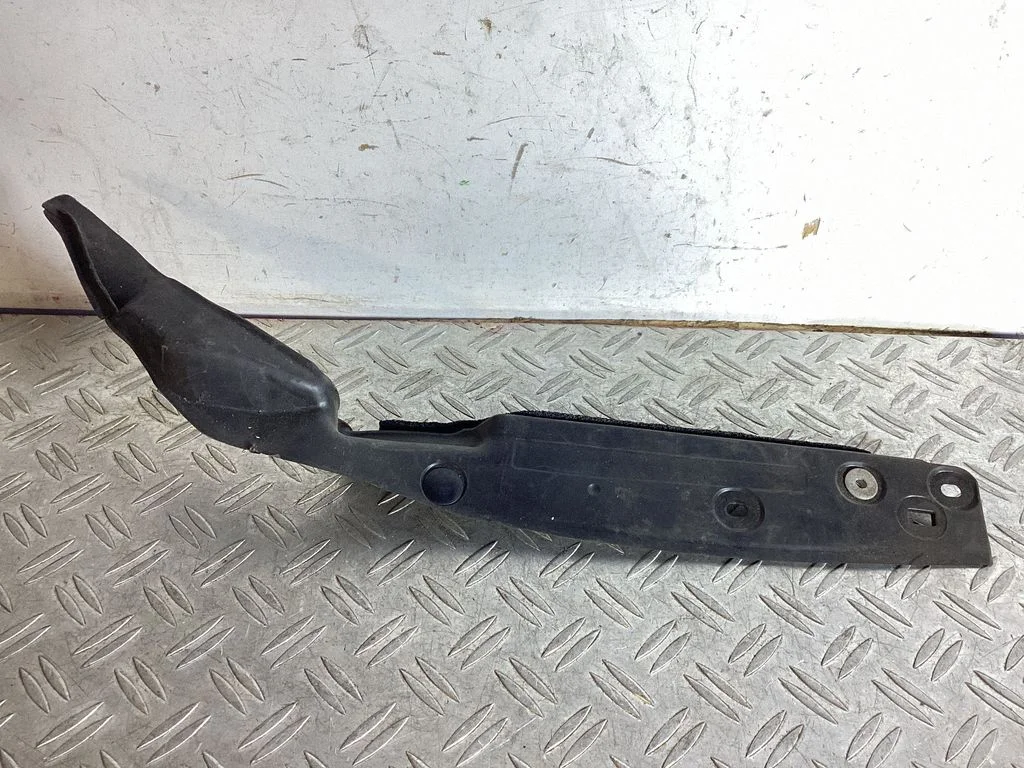 Poritiiva otsaliist – Lexus IS III XE30 (2013-2020)