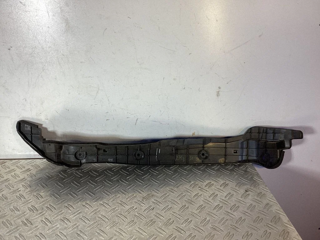 Fender end trim – Lexus RX 450H (2016-)