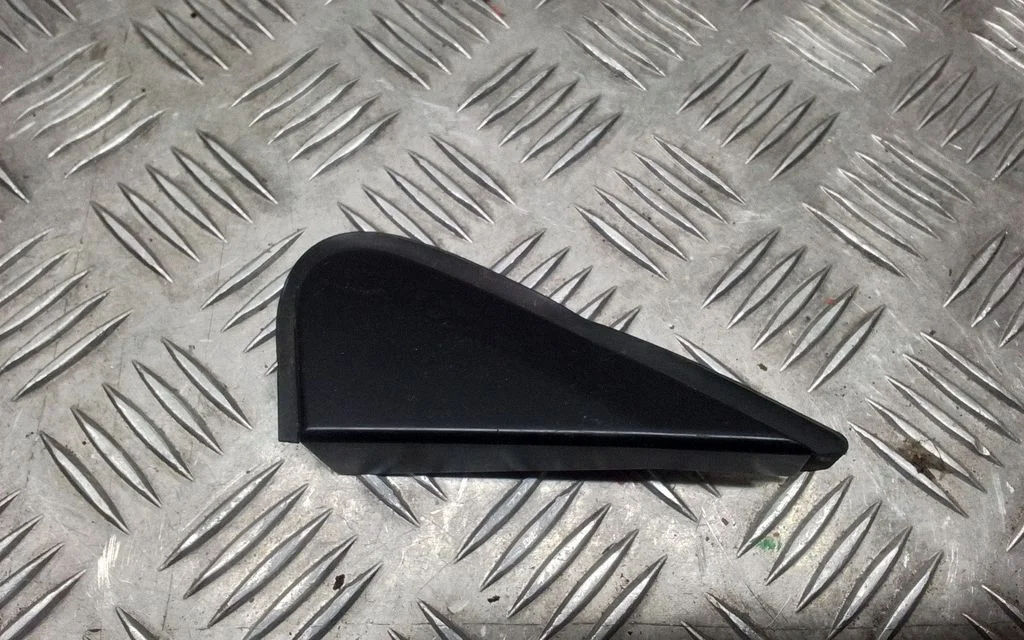 Fender end trim – Toyota Land Cruiser (J200) (2008-)