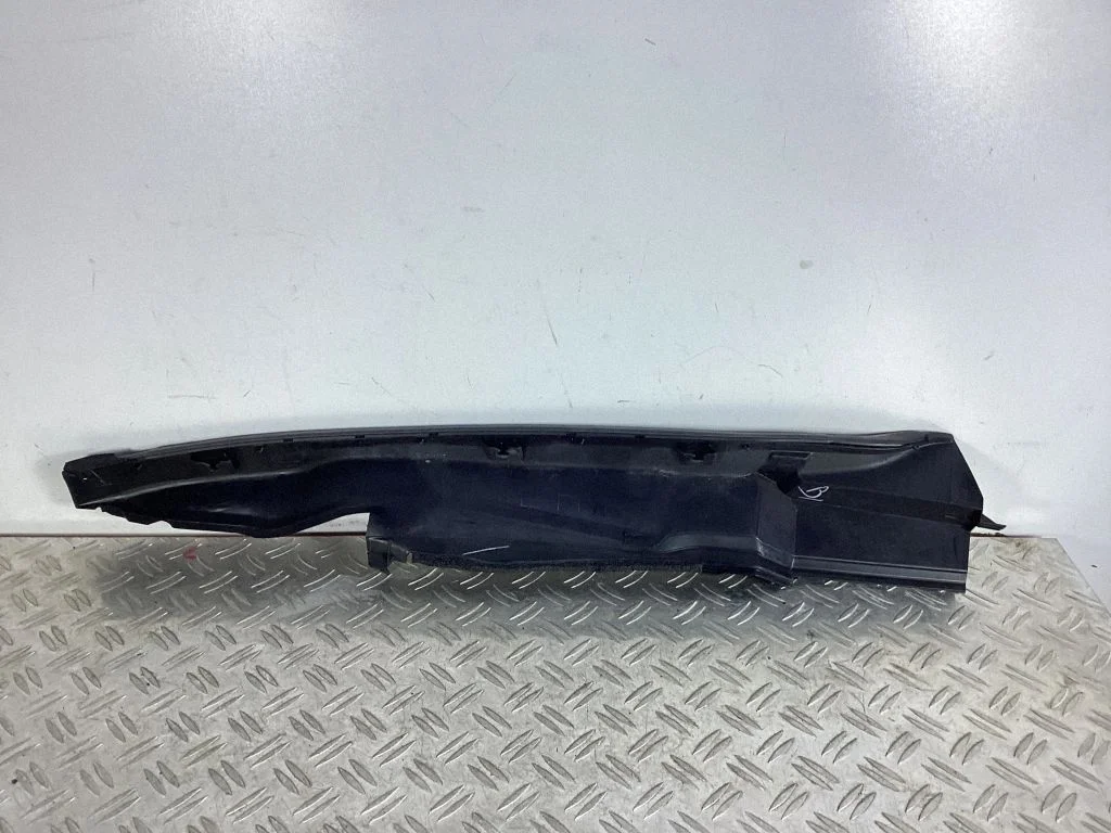 Fender end trim – Lexus RX III (2008-2015)
