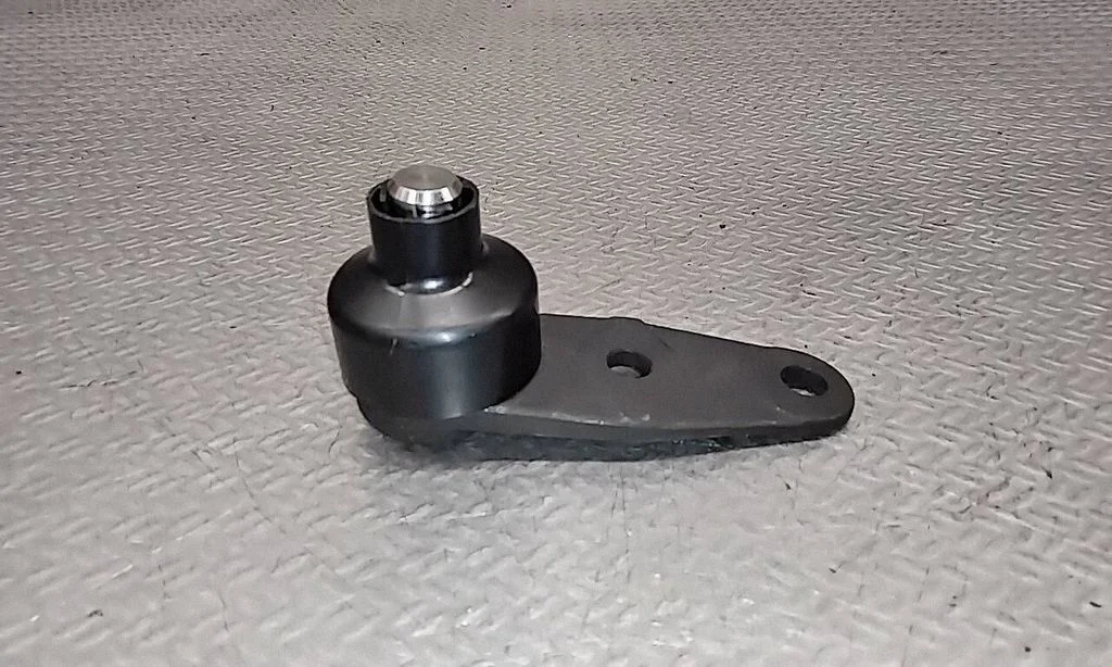 Front ball joint – Renault Clio III (2005-2012)