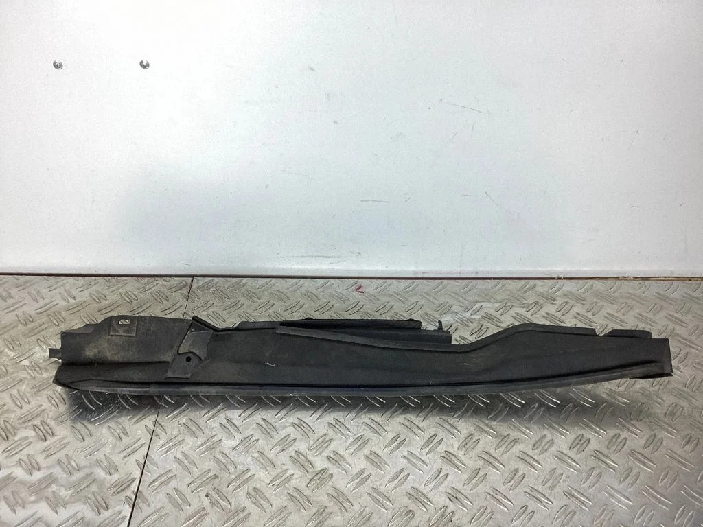 Fender end trim – Lexus RX III (2008-2015)