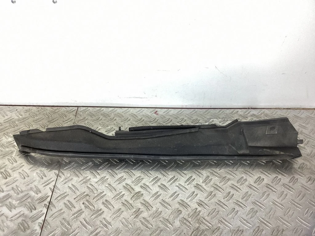 Fender end trim – Lexus RX III (2008-2015)
