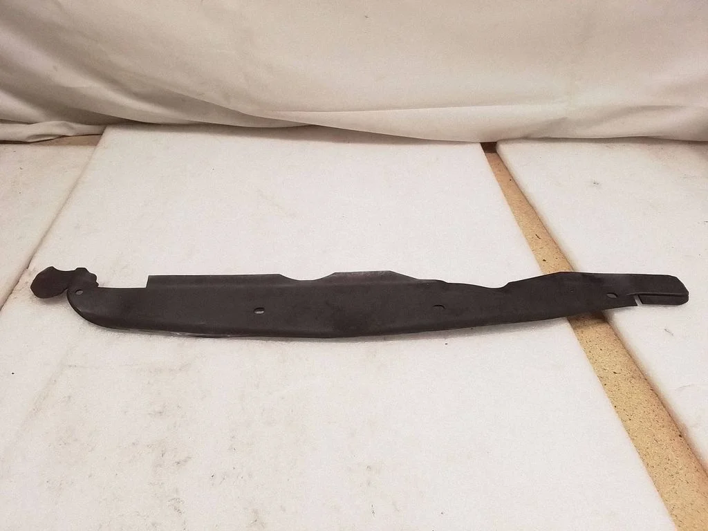 Fender end trim – Lexus RX III (2008-2015)
