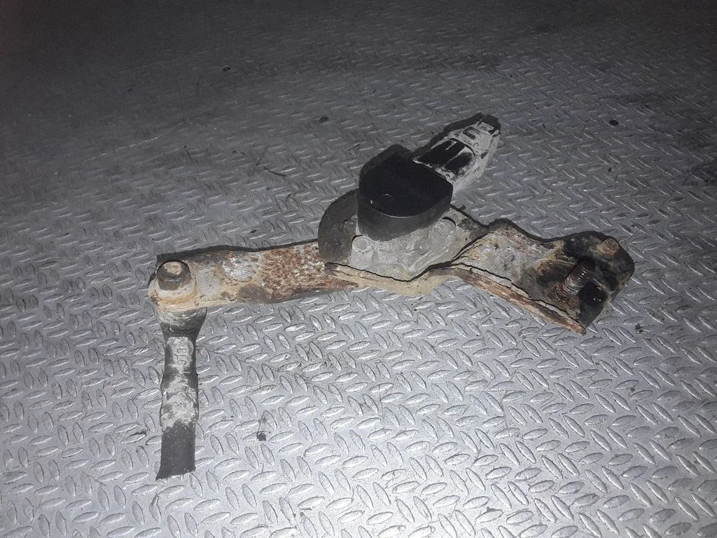 Headlight/headlamp level sensor HTSB000