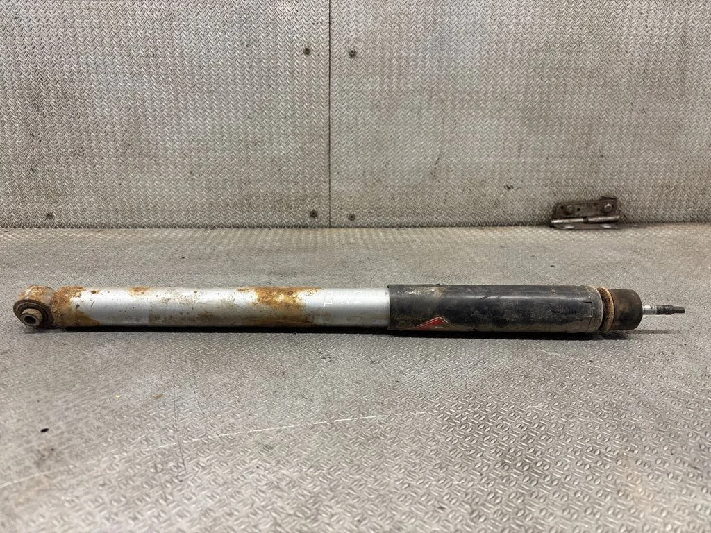 Rear shock absorber/damper
