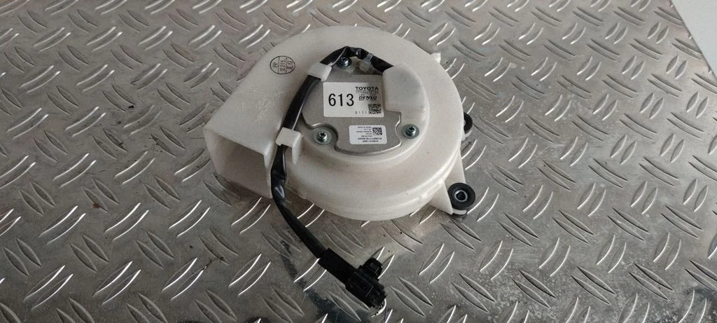 Hübriid-/elektriauto aku jahutusventilaator – Lexus RX 450H (2016-)