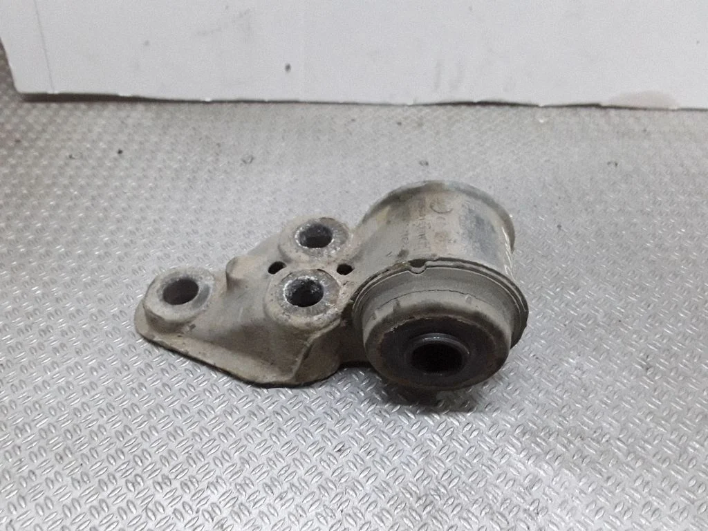 Rear axle beam mounts housing – Volkswagen Passat B5.5 (2001-2005)
