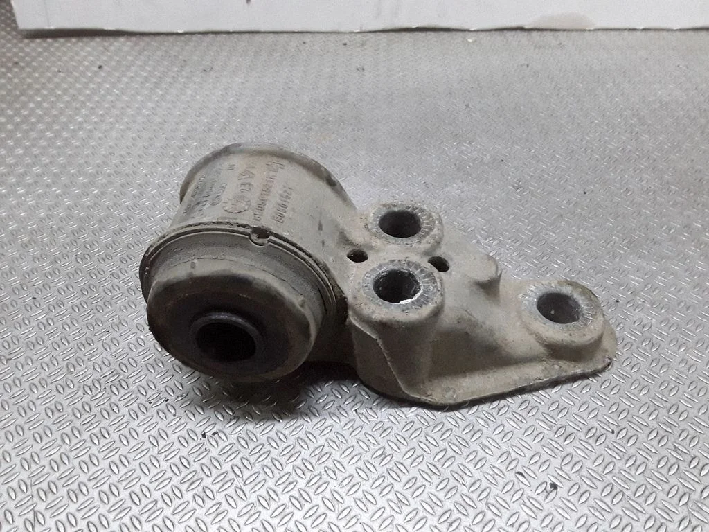 Rear axle beam mounts housing – Volkswagen Passat B5.5 (2001-2005)