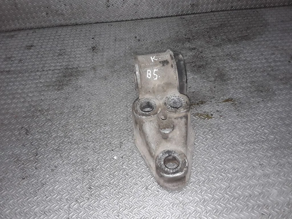 Rear axle beam mounts housing – Volkswagen Passat B5 (1997-2000)