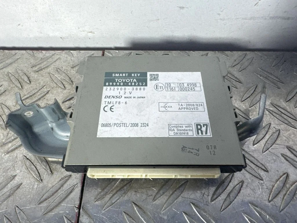 Keyless (KESSY) go control unit/module – Lexus RX III (2008-2015)