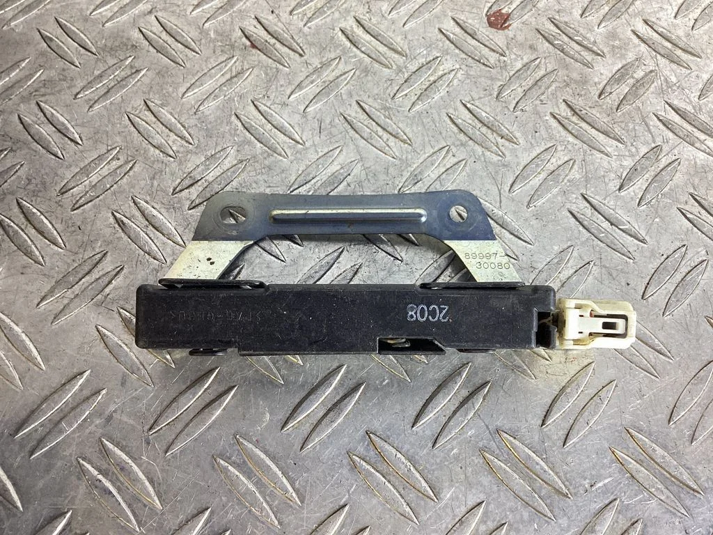 Keyless (KESSY) go control unit/module – Lexus GS 250 350 300H 450H (2013-)