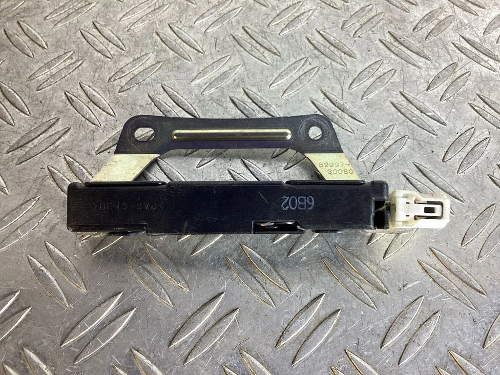 Keyless (KESSY) go control unit/module – Lexus GS 250 350 300H 450H (2013-)