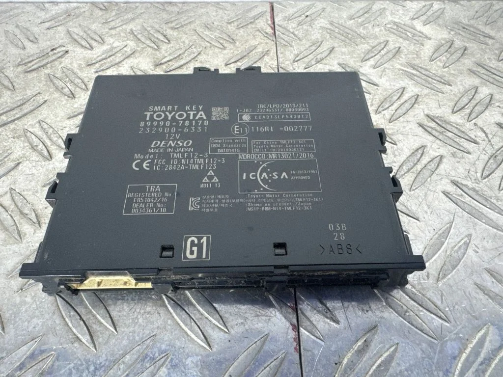 Keyless (KESSY) go control unit/module – Lexus NX (2014-2021)