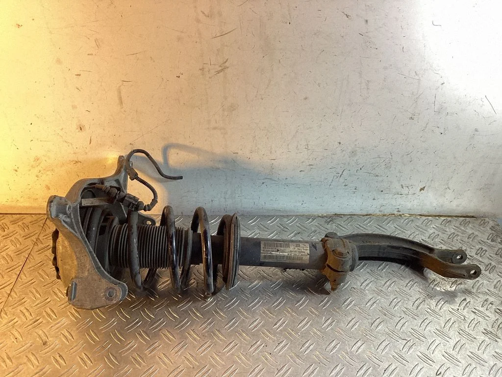 Front shock absorber with coil spring – Porsche Macan (95B) (2019-)