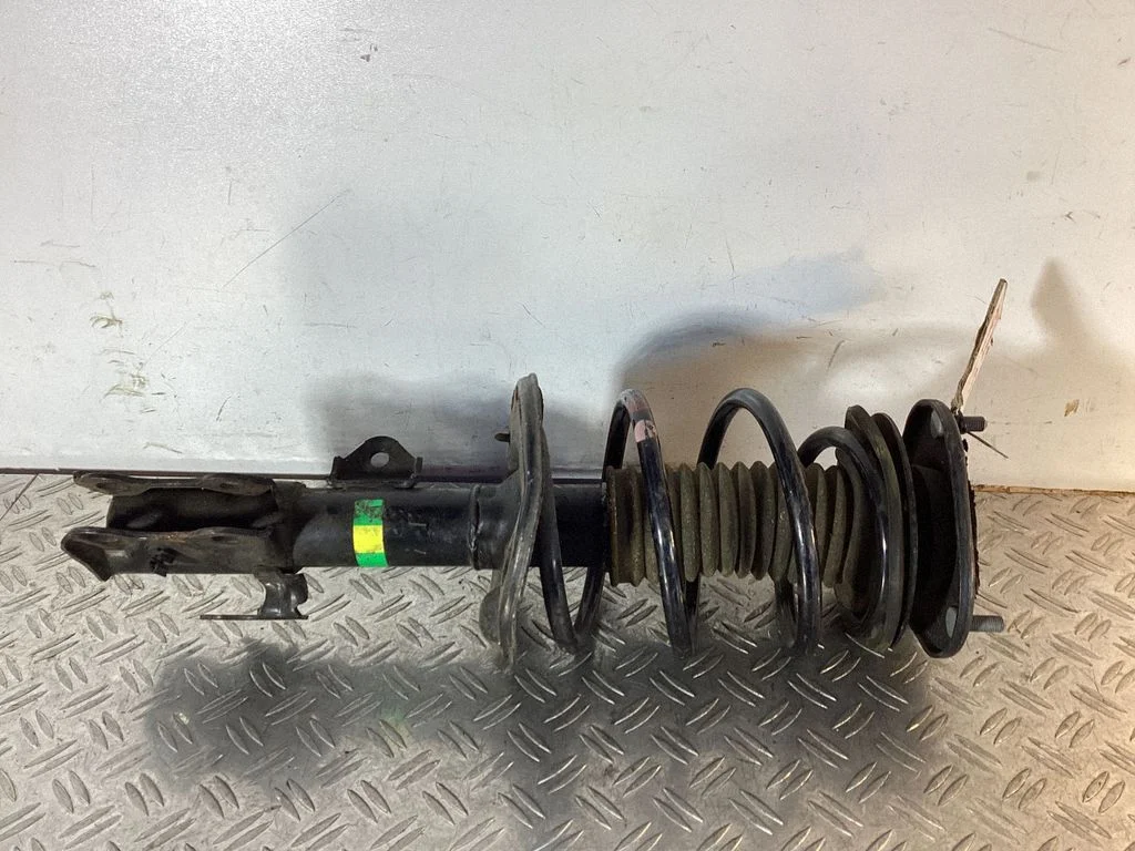 Front shock absorber with coil spring – Toyota Auris 150 (2006-2012)