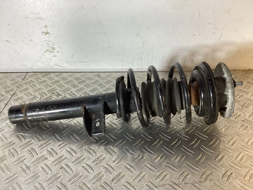Front shock absorber with coil spring – BMW 3 Series E90 E91 (2005-2012)