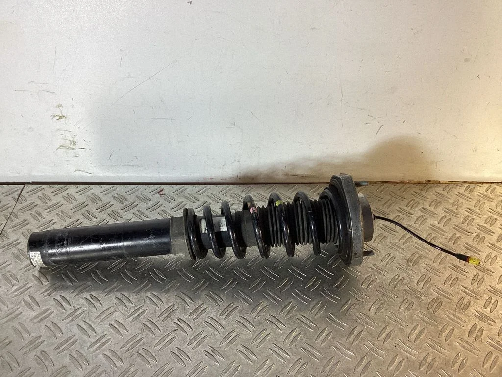 Front shock absorber with coil spring – Porsche 911 991 (2011-2019)