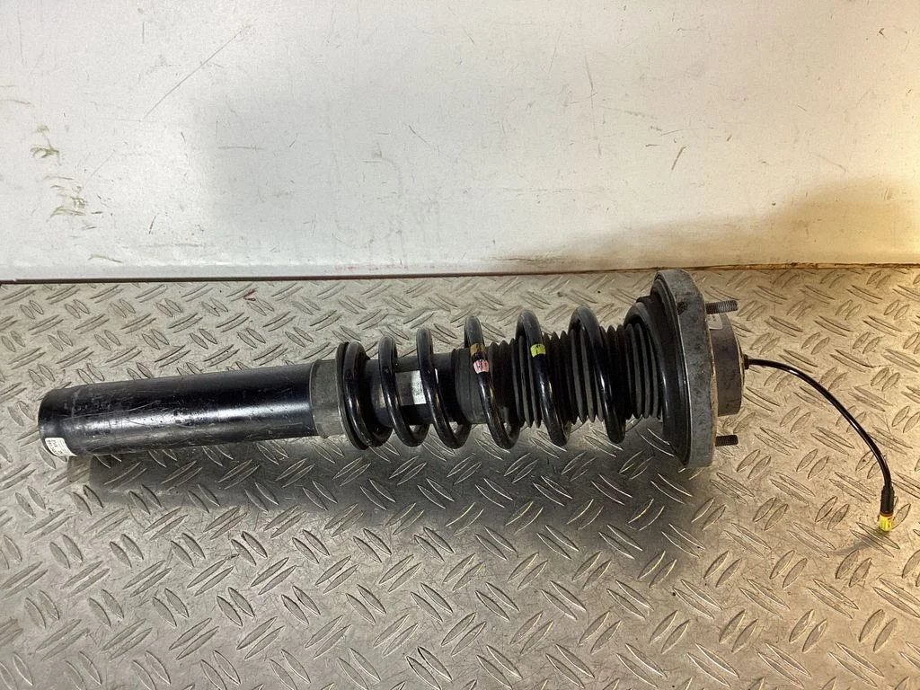 Front shock absorber with coil spring – Porsche 911 991 (2011-2019)