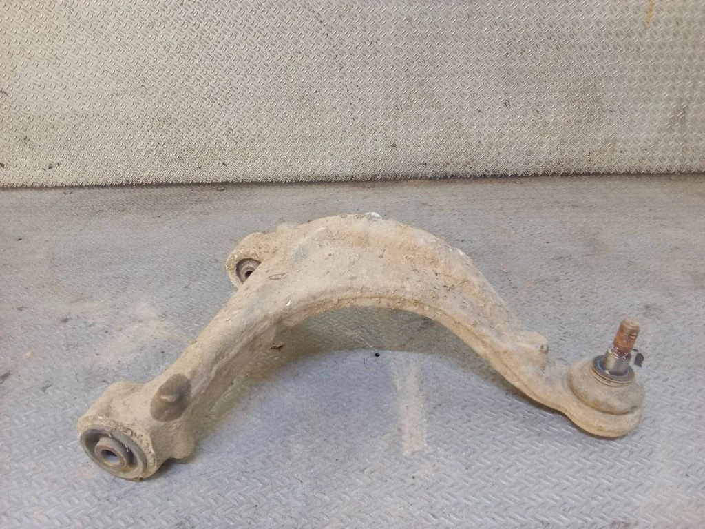 Rear upper control arm/wishbone – left