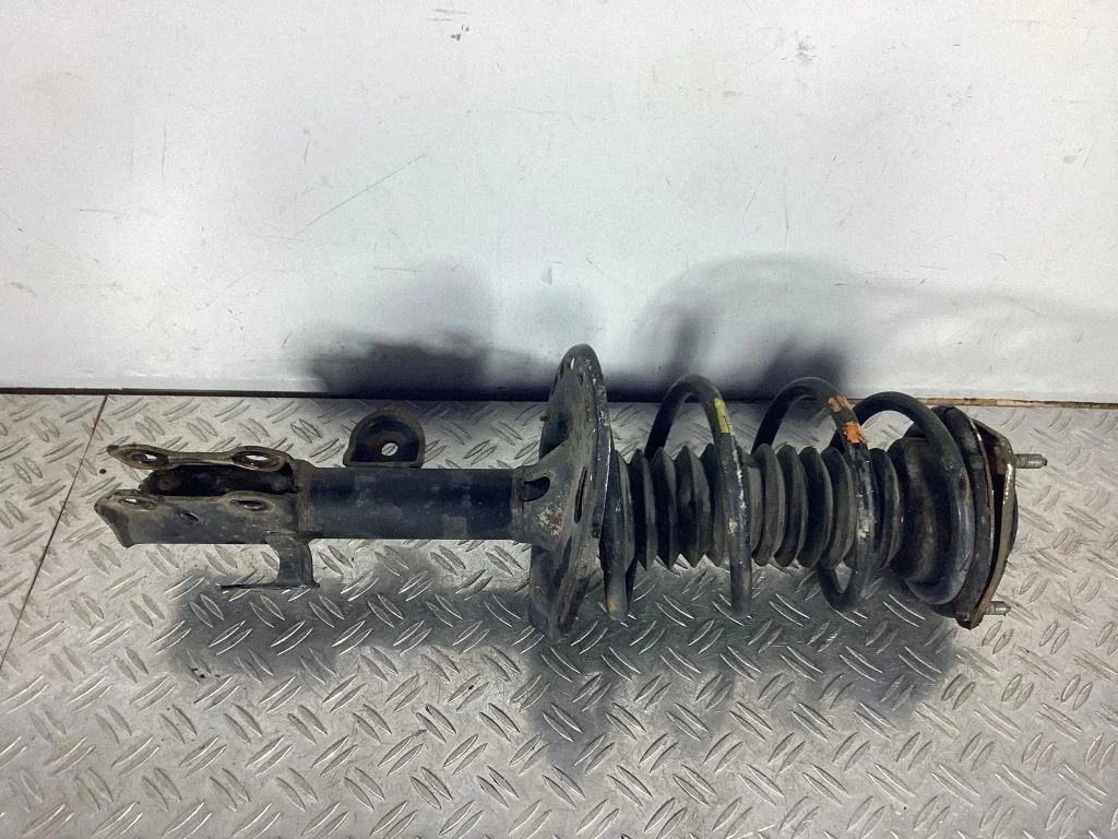 Front shock absorber with coil spring – Toyota RAV 4 (XA30) (2006-2016)