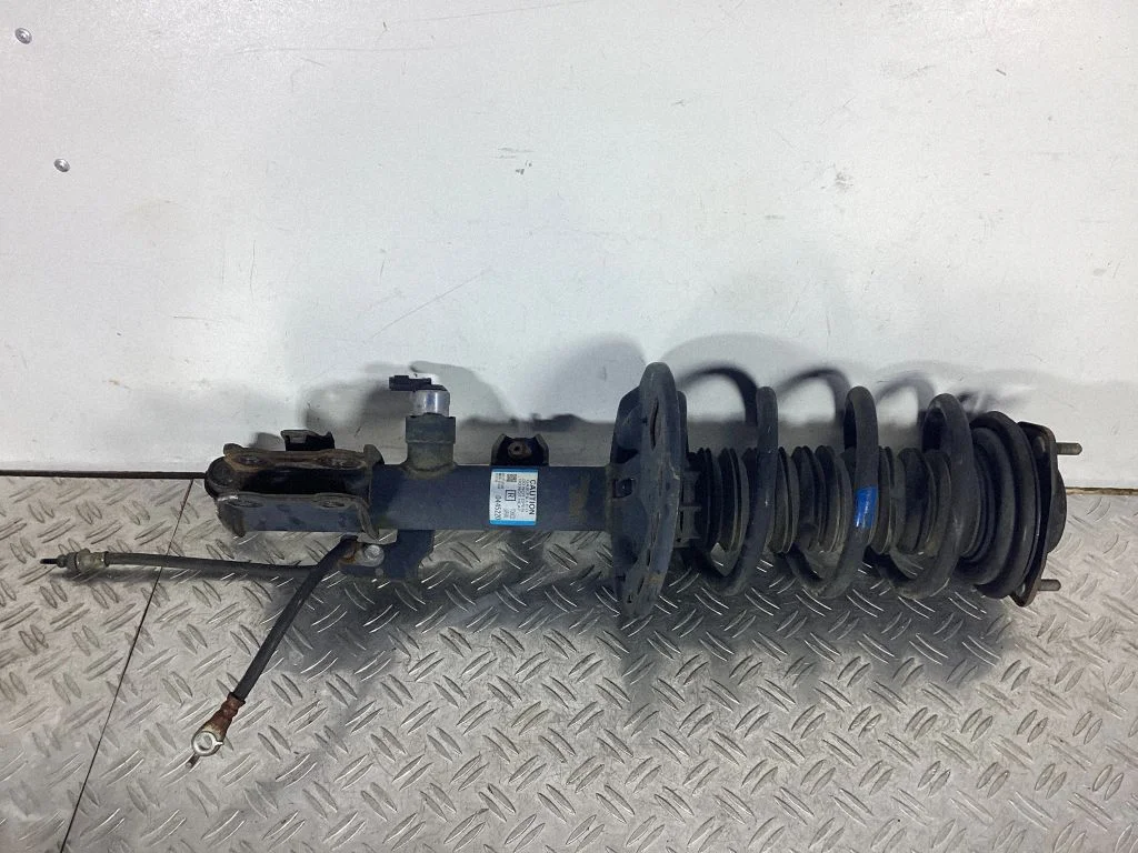 Front shock absorber with coil spring – Lexus RX 450H (2016-)