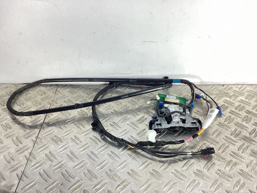 Windshield/windscreen camera – Tesla Model 3 (2017-)
