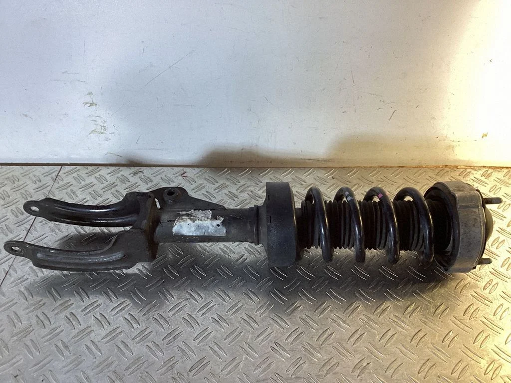 Front shock absorber with coil spring – Porsche Cayenne (92A) (2010-2017)