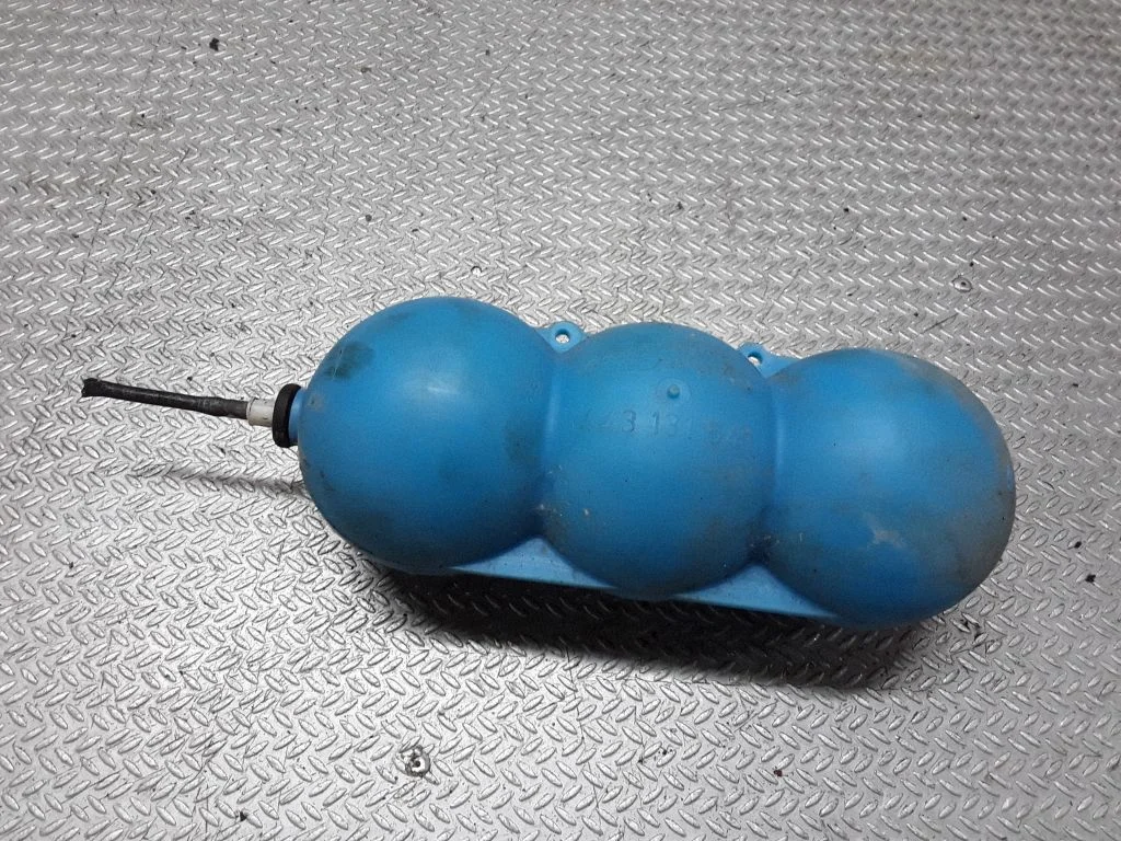 Air suspension tank/reservoir