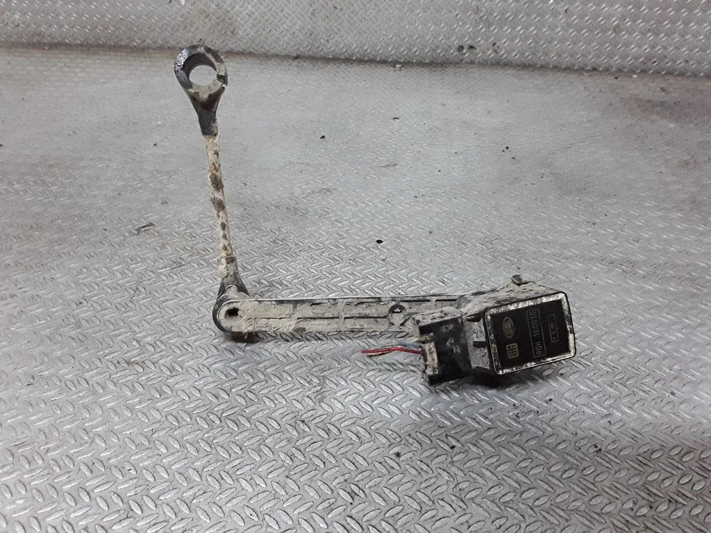 Rear air suspension level height sensor – Land Rover Discovery (1998-2004)