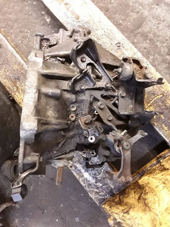 Manual 6 speed gearbox