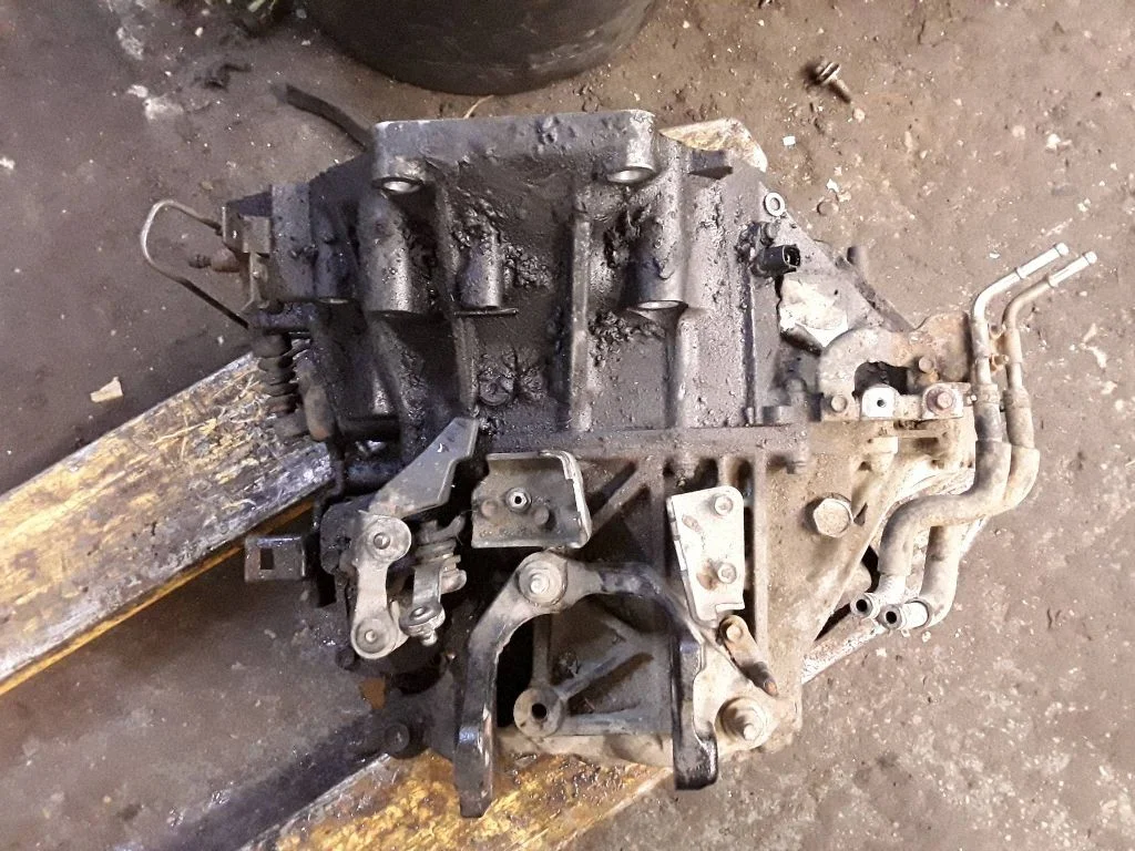 Manual 6 speed gearbox