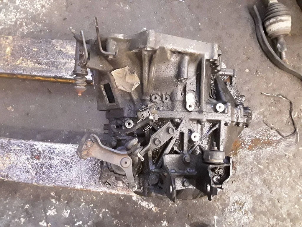 Manual 6 speed gearbox